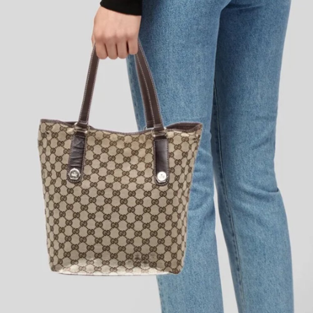 VINTAGE Gucci GG Canvas Charmy Tote Bag Beige